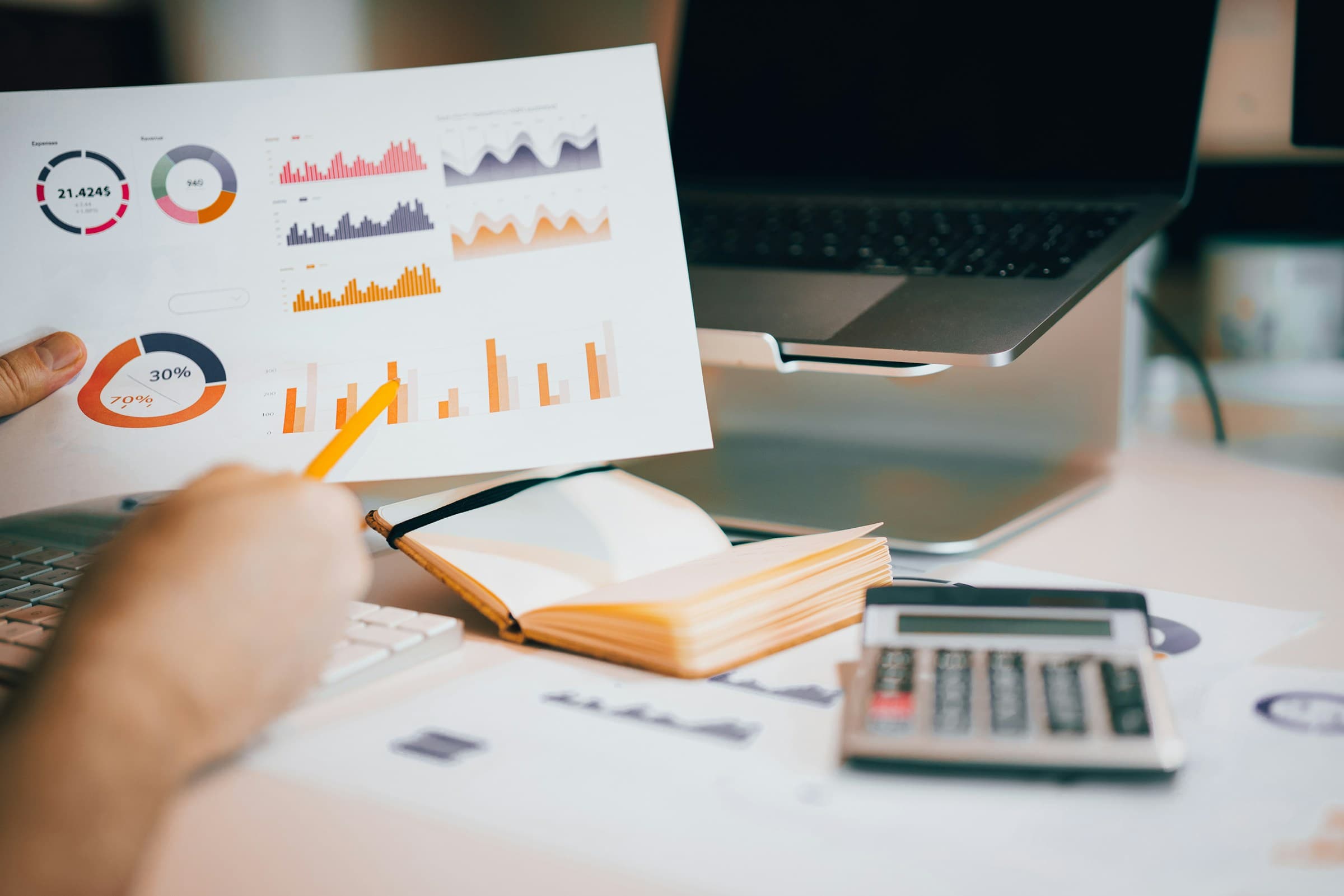 12-linkedin-marketing-strategies-saywhat
